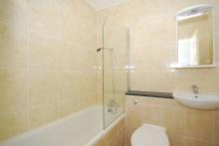 			1 Bedroom, 1 bath, 1 reception Flat			 Kilburn High Road, KILBURN/KILBURN PARK